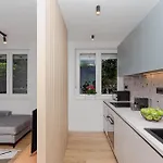Apartman Mediterranean Bliss Near Old Town And