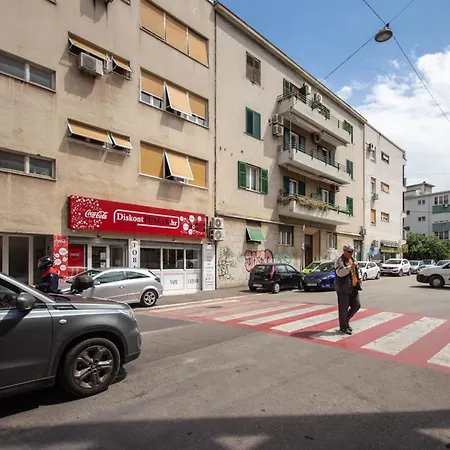 公寓 Mediterranean Bliss Near Old Town And